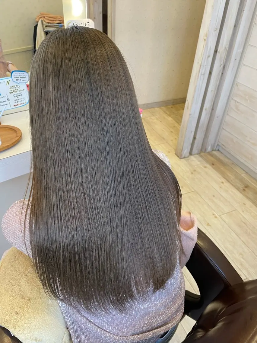 ロング カラー ベージュカラー ブリーチ ケアブリーチ ダブルカラー オリーブベージュ 東恩納 誠のヘアスタイル