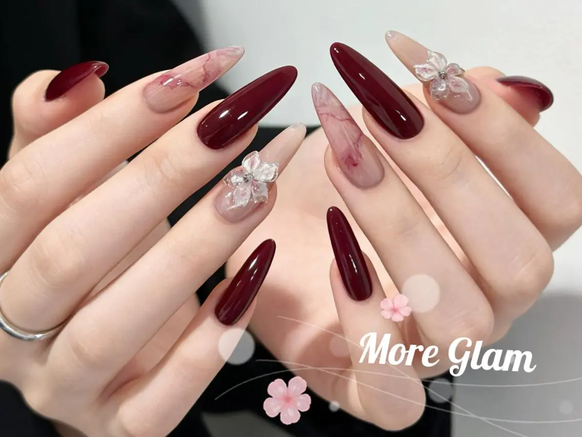 ネイル 長さ出し フットネイル フレンチネイル ジェルネイル ガラスフレンチ More Glam 池袋東口店のネイルデザイン