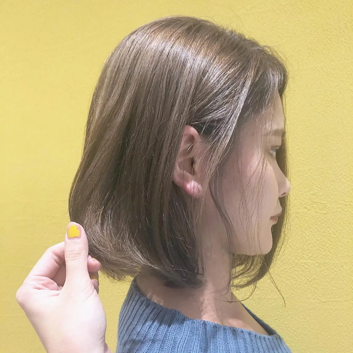 ミディアム カラー ベージュカラー ブリーチ フォギーベージュ ヘアカラー sano sayakaのヘアスタイル
