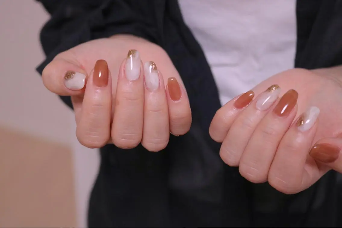 ネイル オーロラネイル カジュアル 長さ出し ジェルネイル 韓国ネイル MH Nailのネイルデザイン