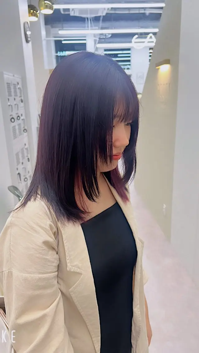 ミディアム カラー インナーカラー レイヤーカット 縮毛矯正 美髪矯正/シークレッ トハイライト🤍りさのヘアスタイル