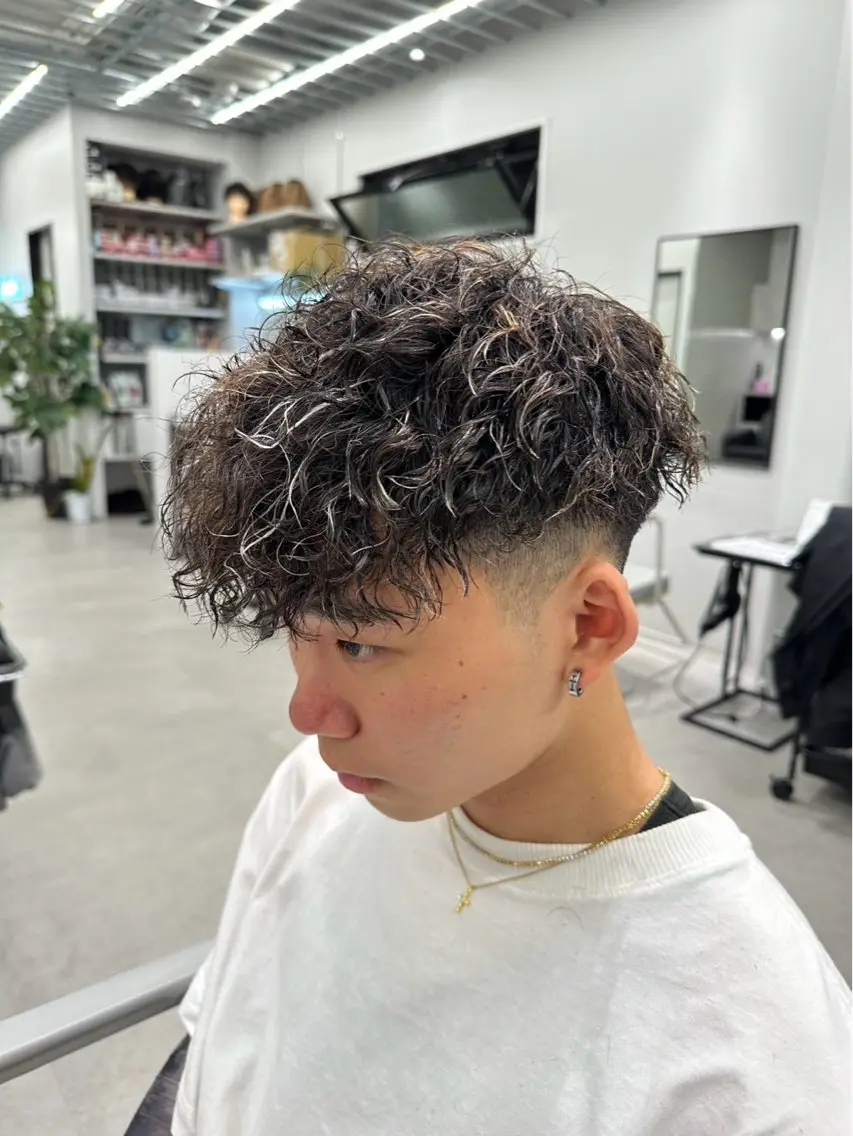 ショート パーマ メンズ カット ヘアカラー Joule 大分メンズのヘアスタイル