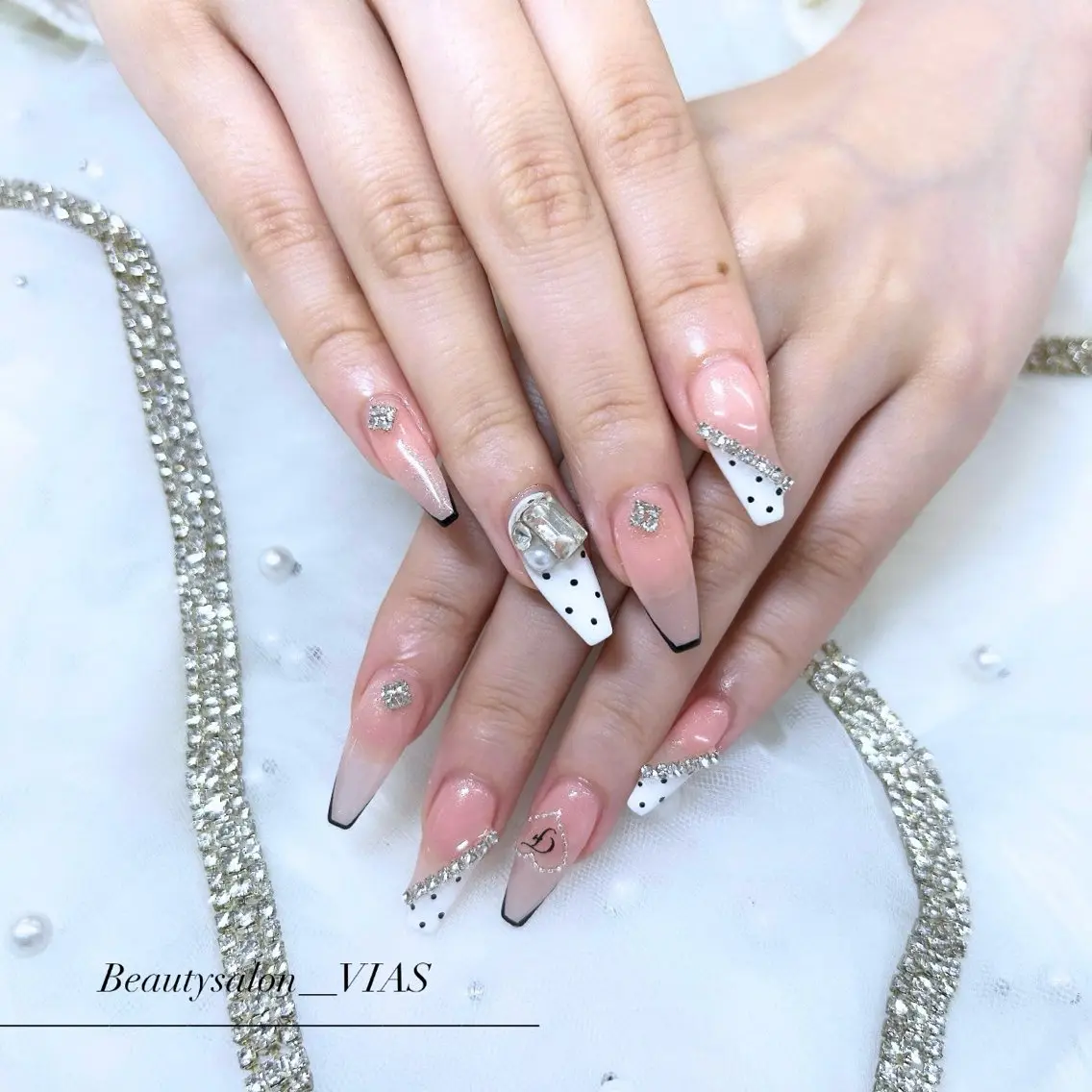 ネイル ハンドネイル VIAS 〜EYE&NAIL〜のマツエク・マツパデザイン