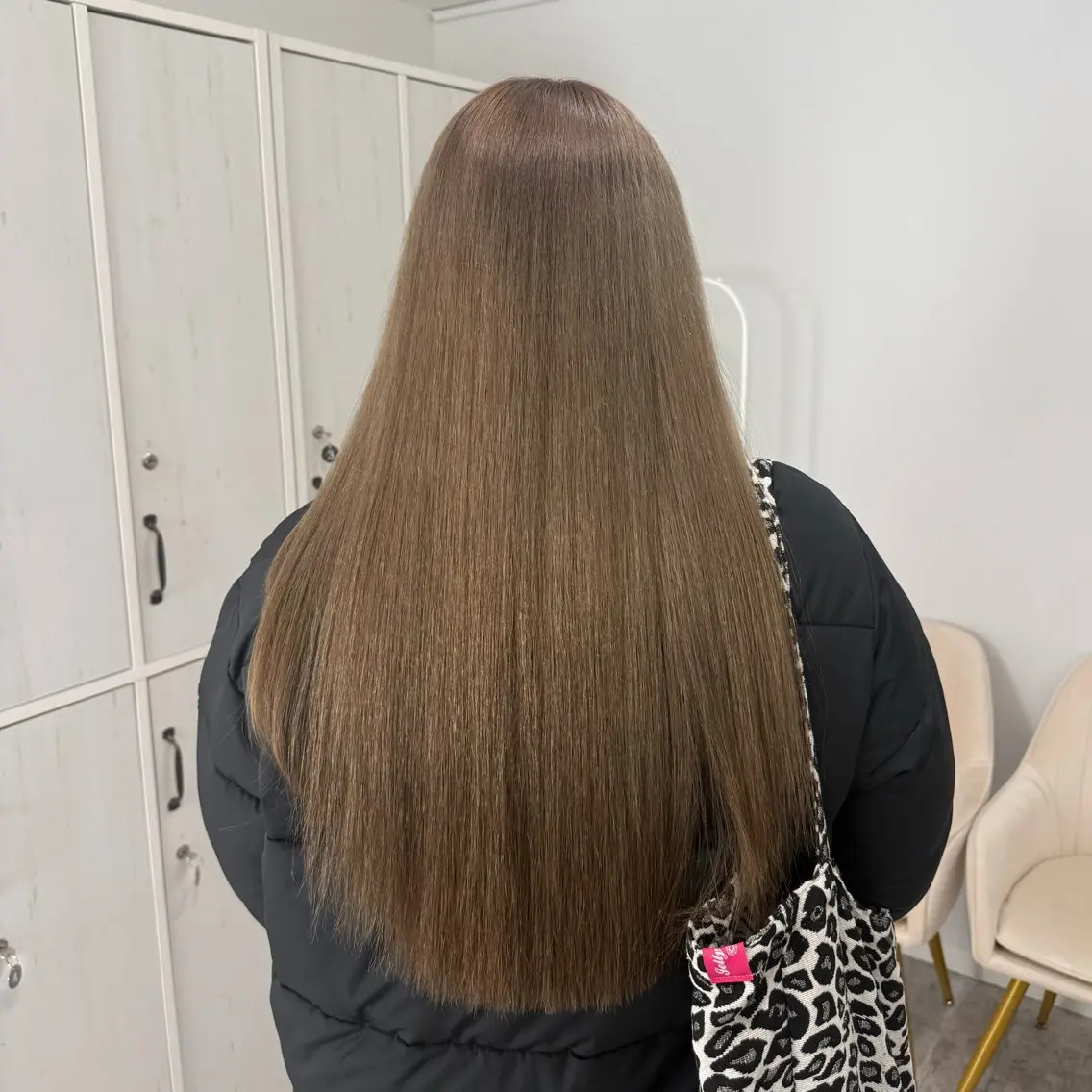 ロング カラー ベージュカラー ブリーチ 透明感カラー デザインカラー ハイトーンカラー カット ヘアカラー sayuri /大阪・心斎橋美容師のヘアスタイル