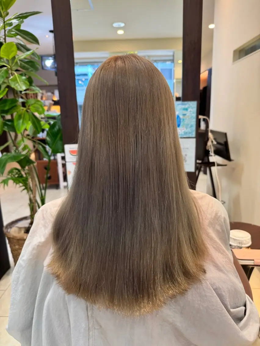 ロング カラー ブリーチ 佐藤 涼太のヘアスタイル