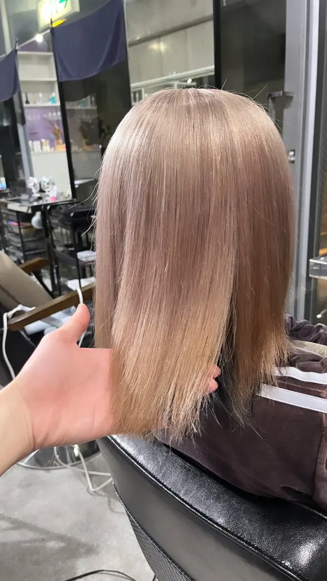 カラー ブリーチ 卒業式のヘアスタイル 複雑履歴修正/ keitoのヘアスタイル