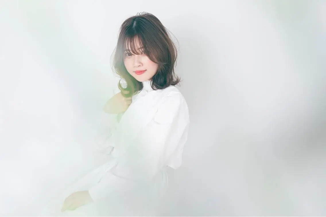 セミロング カラー くびれヘア 韓国風ヘア レイヤーカット 小野 和摩のヘアスタイル