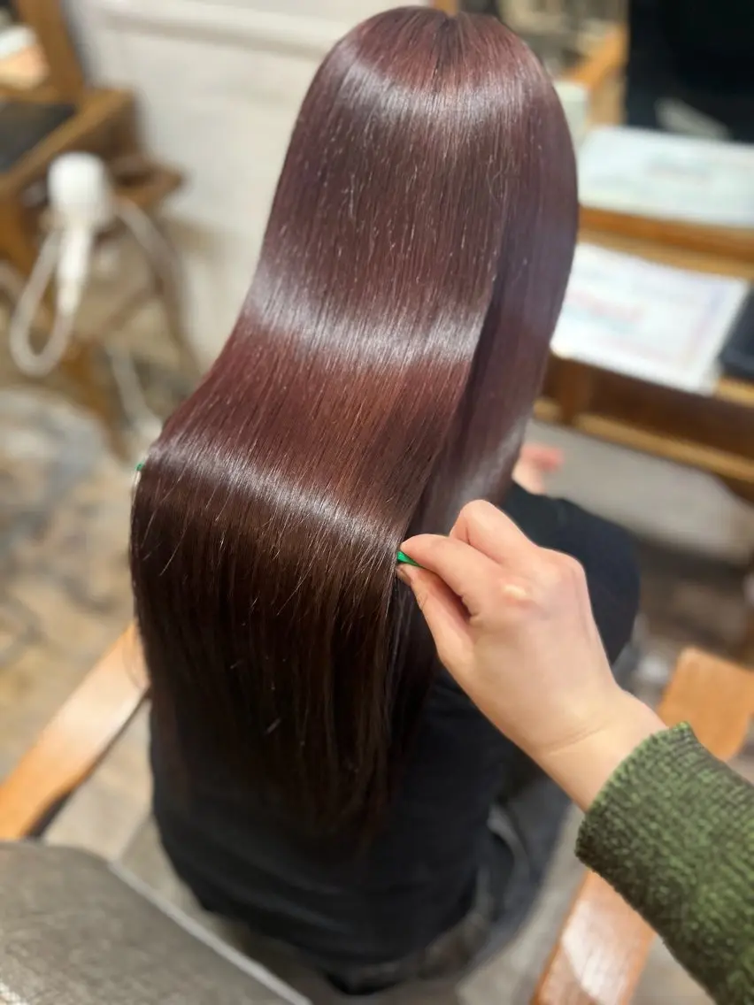 ロング トリートメント 山尾 涼華のヘアスタイル