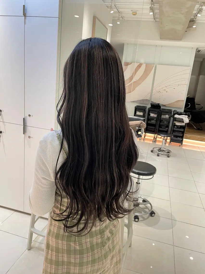 ロング カラー ヘアアレンジ ハイライトカラー ハイライト ヘアカラー トリートメント ヘッドスパ ヘアセット 艶カラー✨縮毛矯正✨ 翁長孝輔のヘアスタイル