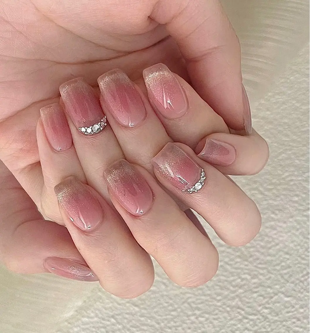 ネイル ハンドネイル ハンドケア 🍑 momo_nailのネイルデザイン