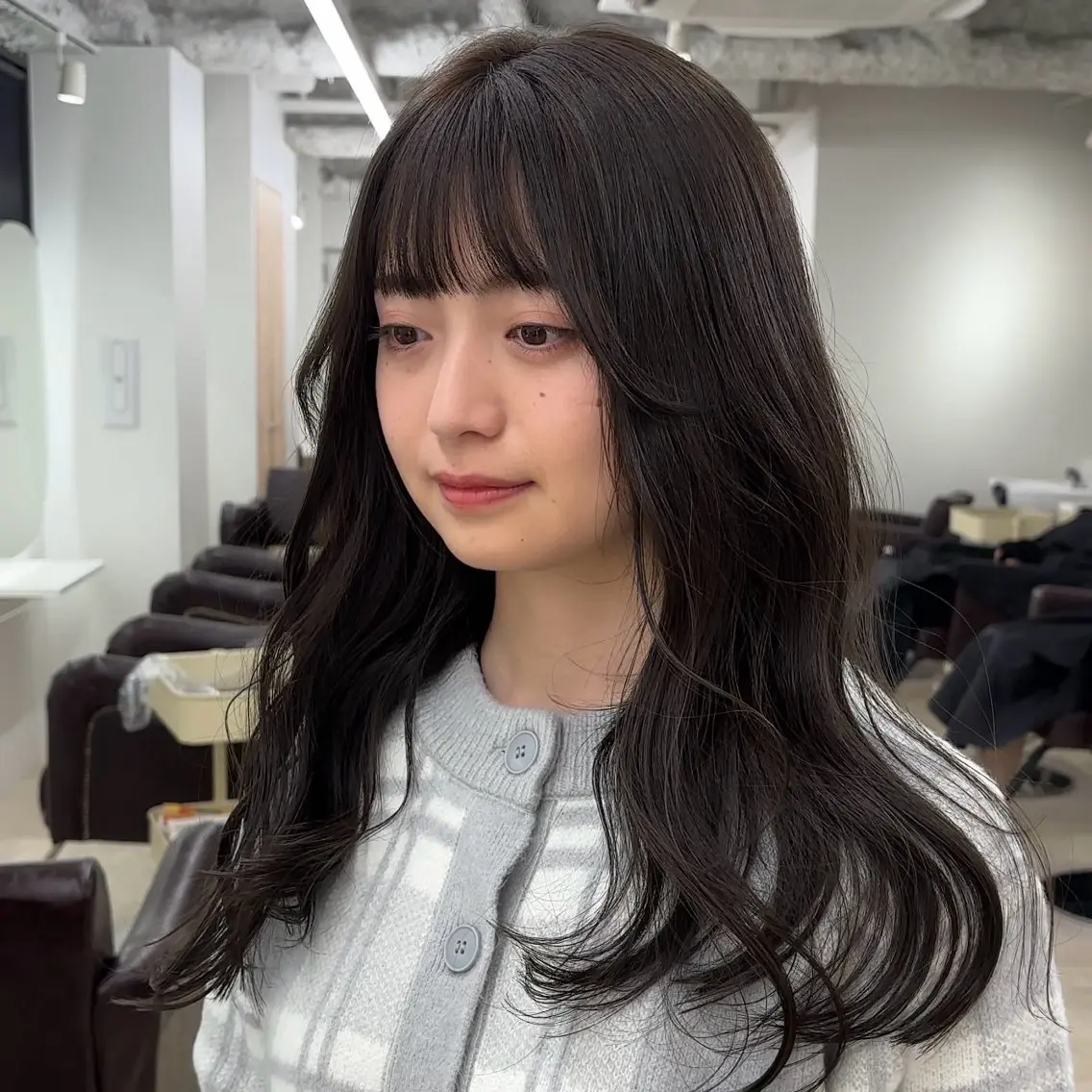 セミロング カラー カット ヘアカラー トリートメント 韓国ヘア/髪質改善/ レイヤー/ブラウンのヘアスタイル