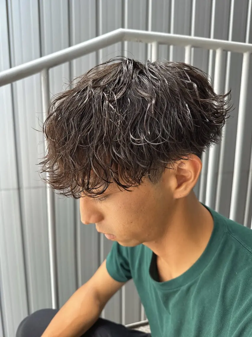 パーマ メンズ メンズパーマ 波巻きパーマ スパイラルパーマ カット パーマ メンズパーマ特化/ シャドウ/波巻/陸翔のヘアスタイル