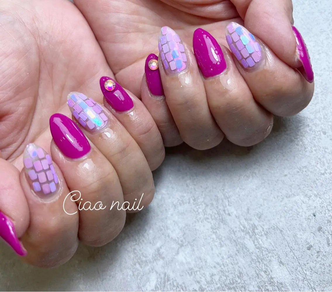 ネイル ホログラムネイル #Amin nail salonのネイルデザイン