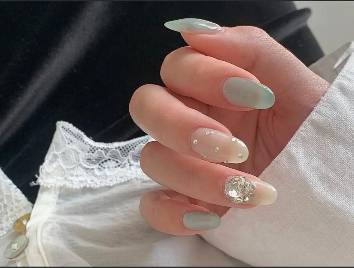 ネイル more glamのネイルデザイン
