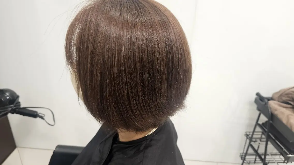 ミディアム 平澤 志穏のヘアスタイル