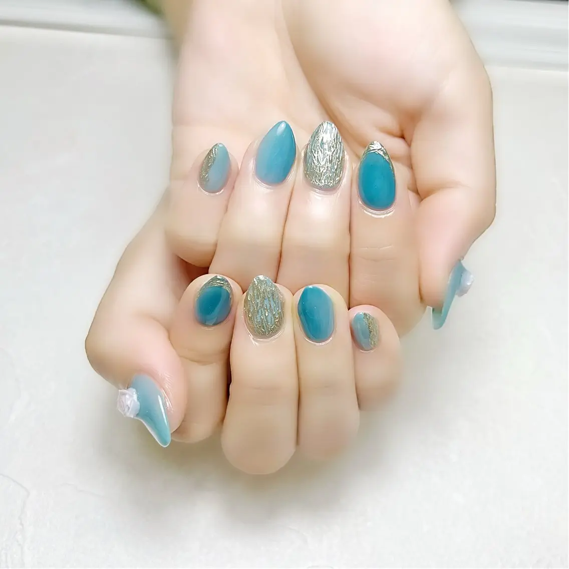 ネイル ブルー ミラーネイル ニュアンスネイル rouse nail RISATOのネイルデザイン