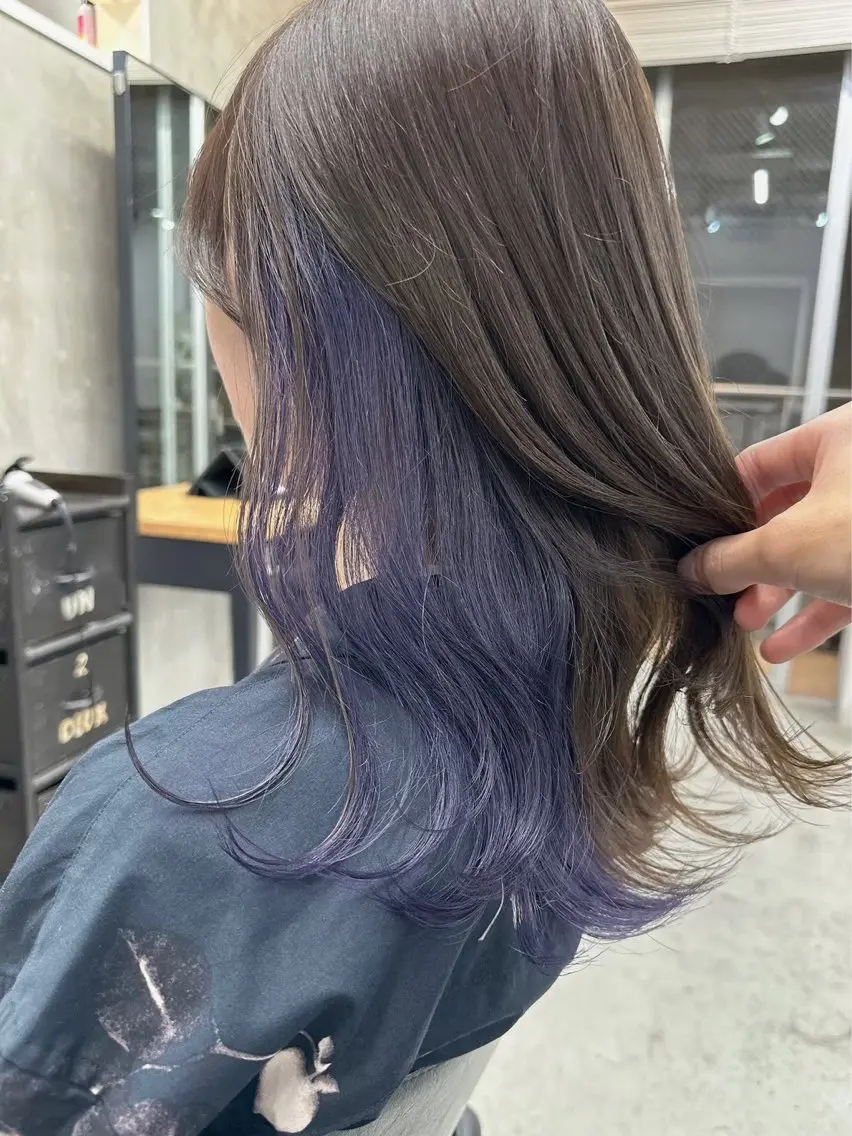 ꕥ当日予約OK ꕥ インナーカラー(全体ワンカラー+ブリーチ込み)🌟の写真