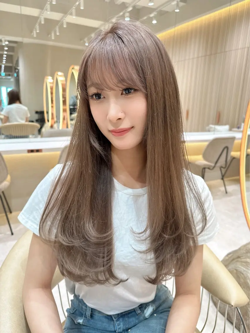 セミロング カラー カット ヘアカラー トリートメント 縮毛矯正✨🫧 レイヤー川村利幸のヘアスタイル