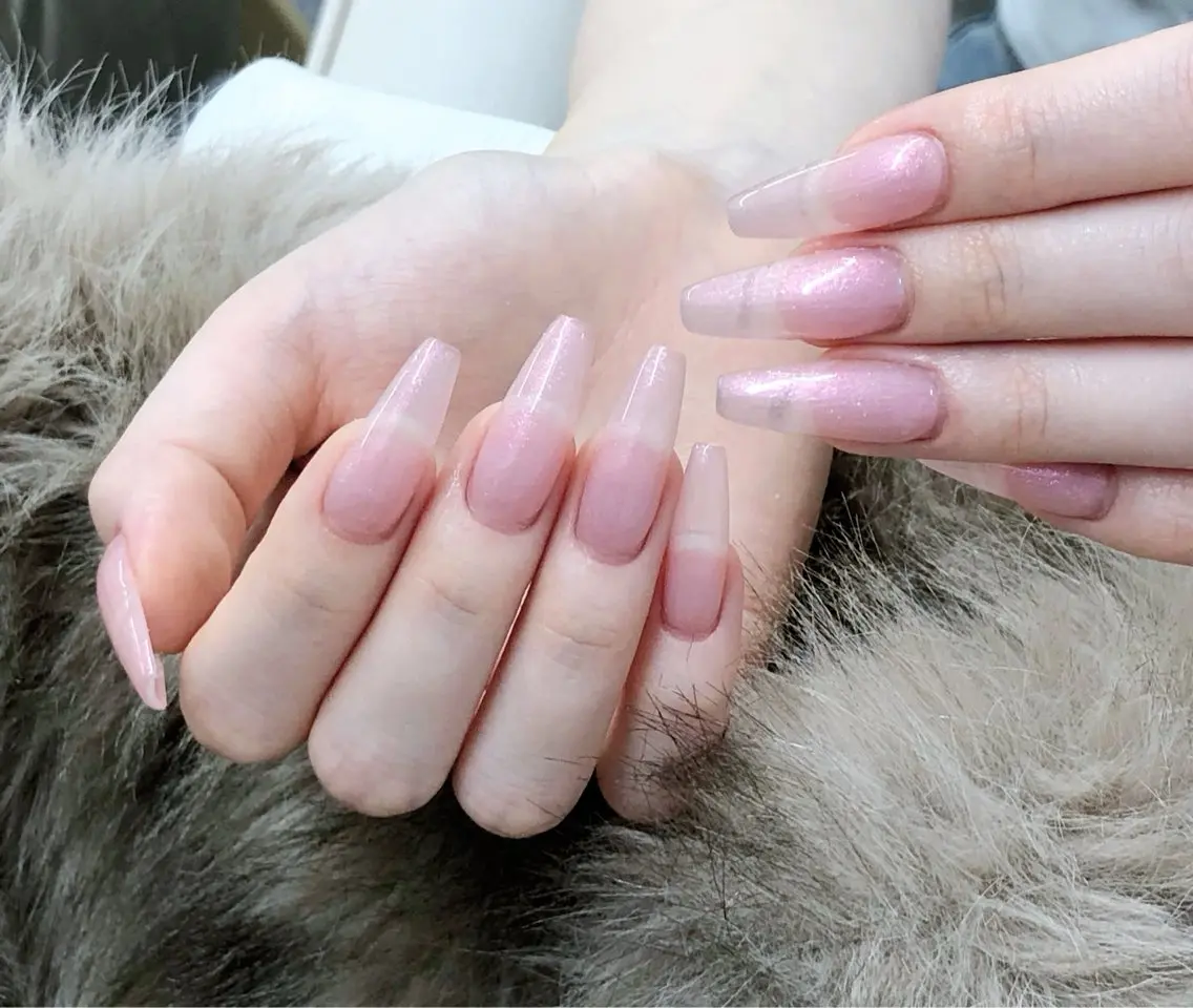 ネイル ハンドネイル Glow Minamiのネイルデザイン