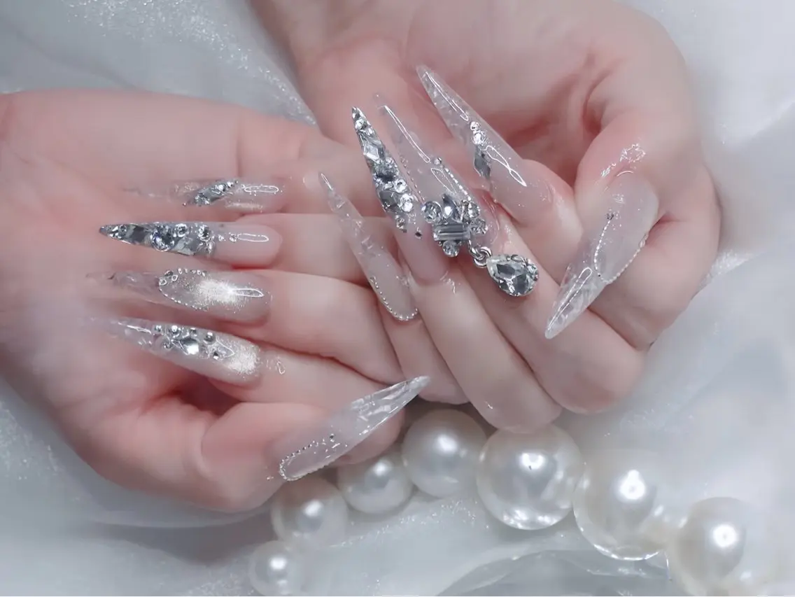 ネイル オーロラネイル チークネイル 桜ネイル クリアネイル ドット ハンドネイル Rin Nail Shinokuboのネイルデザイン