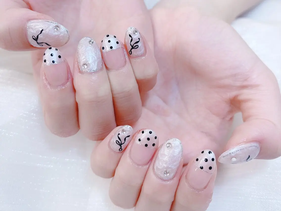 ネイル チークネイル 成人式 フレンチネイル グラデーション 氷ネイル・うるうるネイル ハンドネイル DUO MI nail salonのネイルデザイン