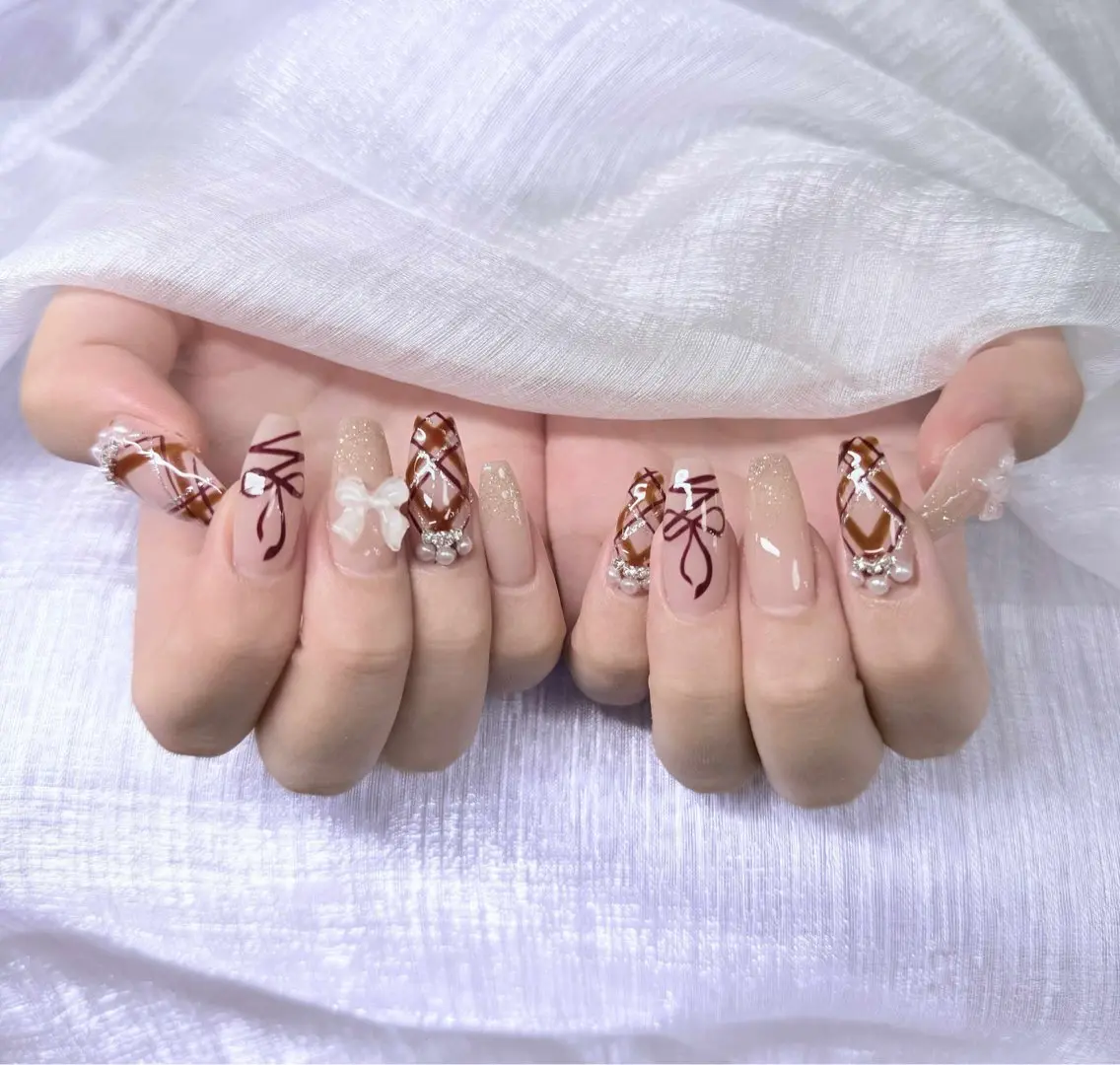 ネイル 長さ出し グラデーション 卒業式 キラキラネイル マグネットネイル ハンドネイル Lee Nailsのネイルデザイン