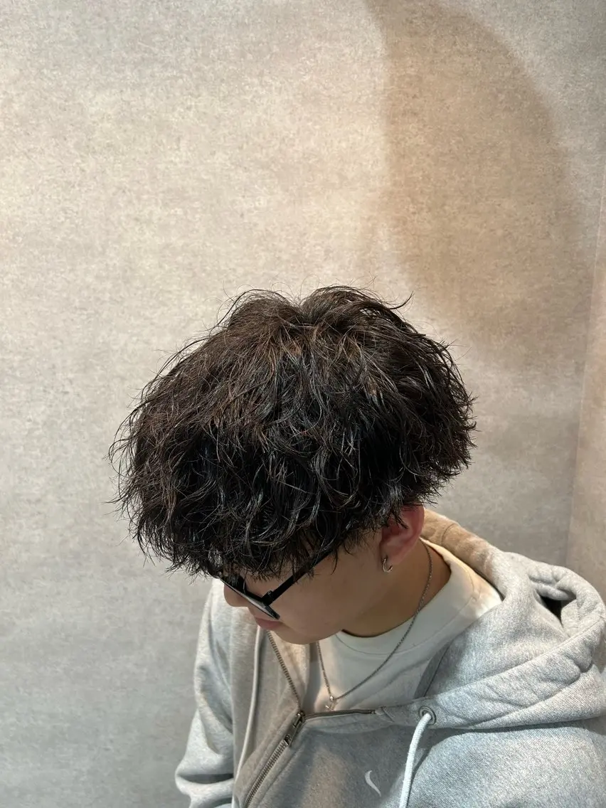 ショート カラー パーマ ヘアアレンジ メンズ キッズ 磯村 翔大のヘアスタイル