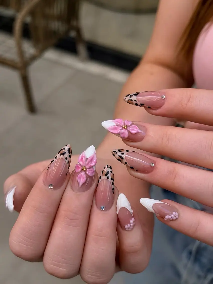 ネイル キラキラネイル 韓国ネイル ロングネイル ワンカラーネイル ワンホンネイル ハンドネイル Rina Nail.Blingのネイルデザイン