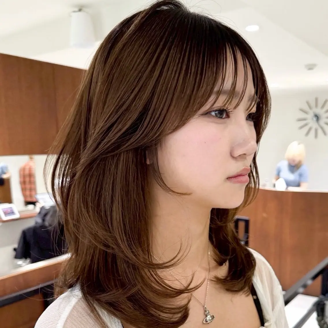 ミディアム カラー ヘアアレンジ 内大久保 列夏のヘアスタイル