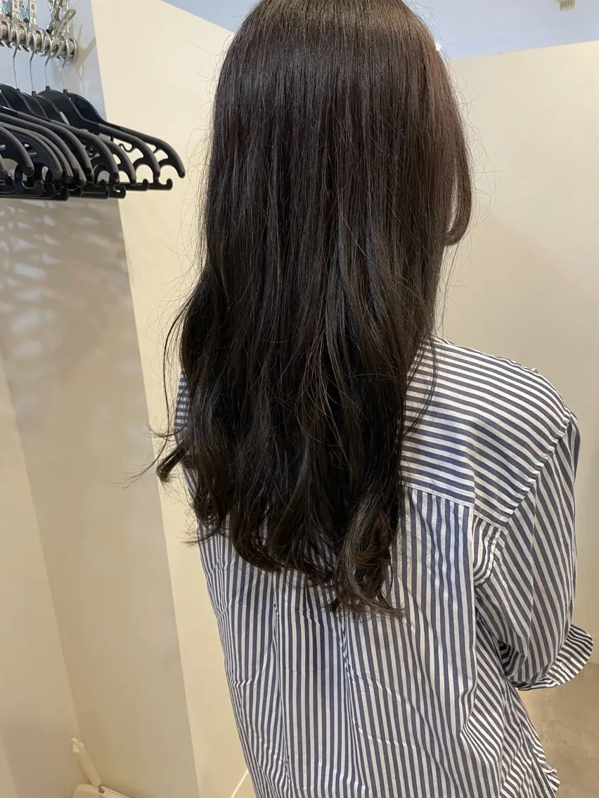 ロング カラー くるくるパーマ aikoのヘアスタイル