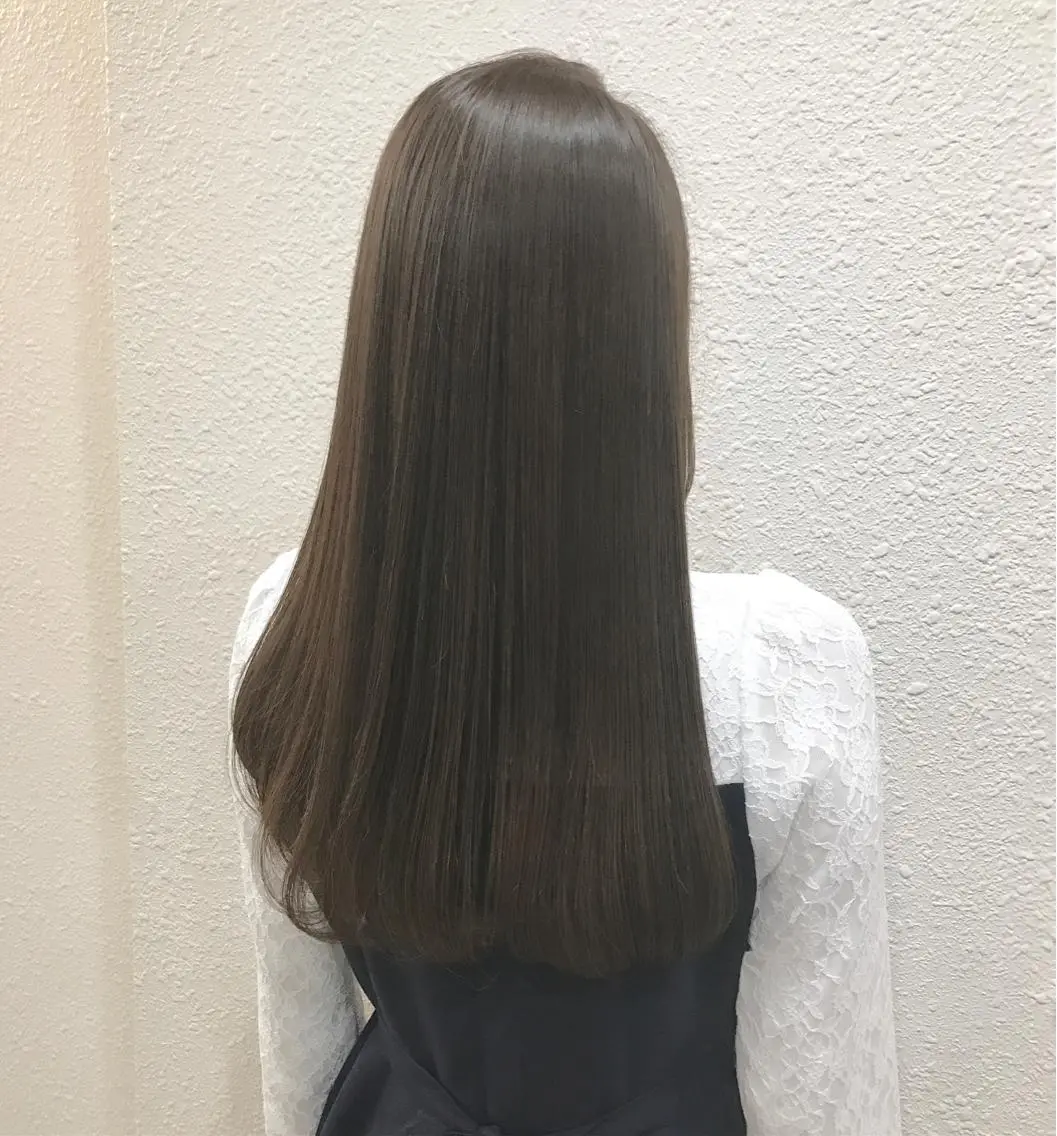 ロング カラー グレージュ トリートメント HIRO. ★のヘアスタイル
