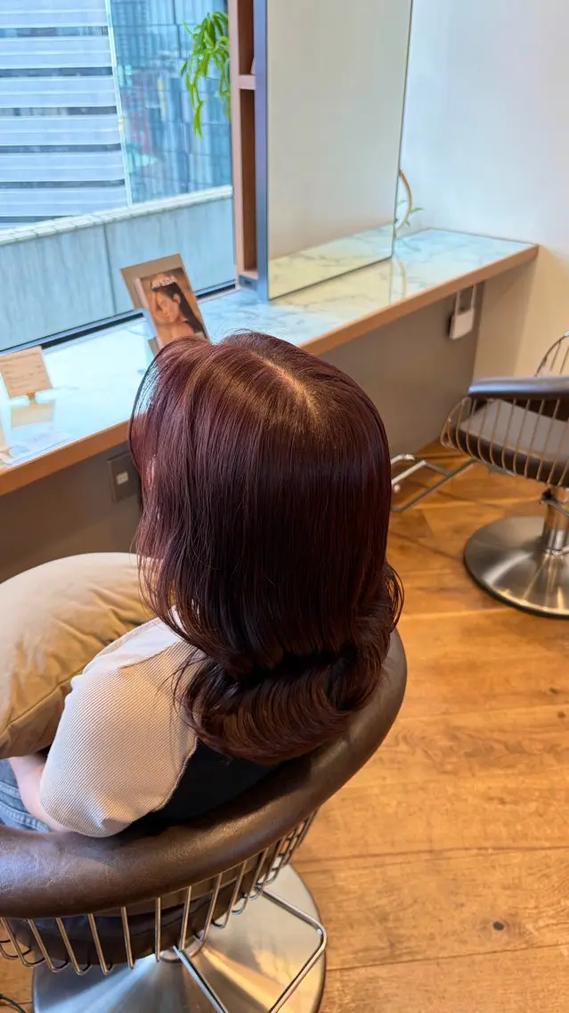 ミディアム ヘアカラー 佐藤 帆桃のヘアスタイル