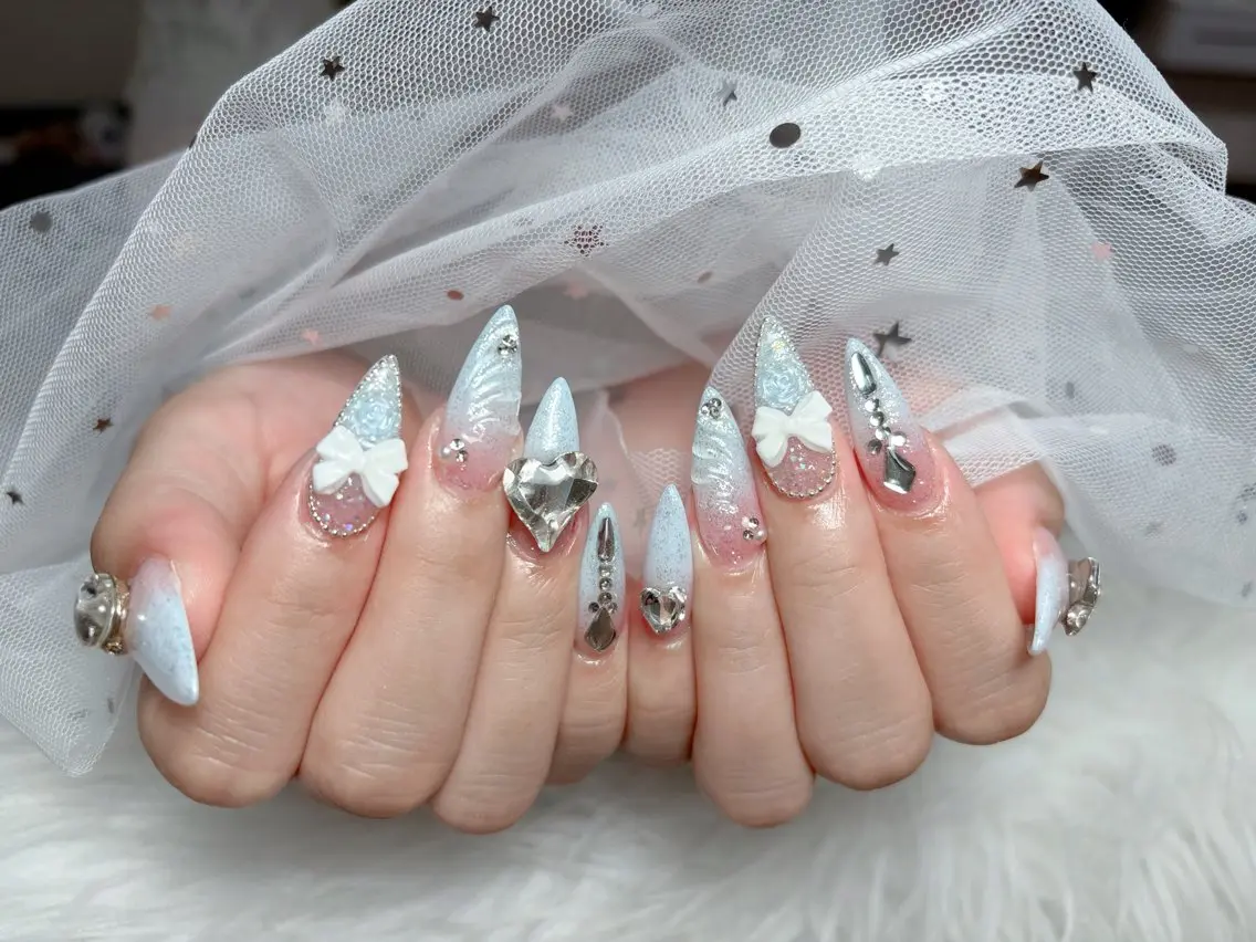 ネイル アートネイル 長さ出し ジェルネイル 韓国ネイル マグネットネイル ハンドネイル Cloudy Chan Nailのネイルデザイン