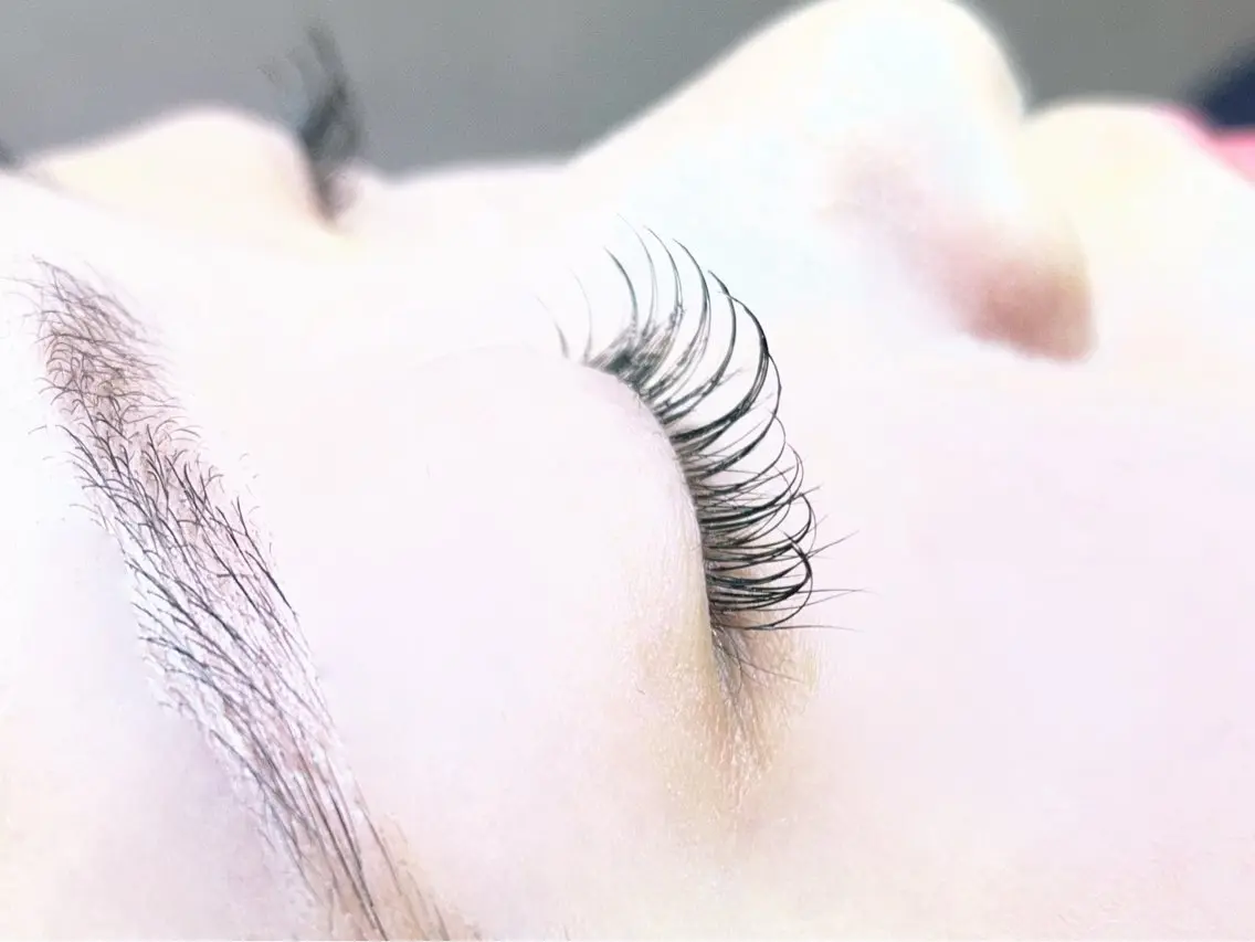 マツエク・マツパ 束感まつ毛 マツエク 🤍comoda eye AKARIのマツエク・マツパデザイン
