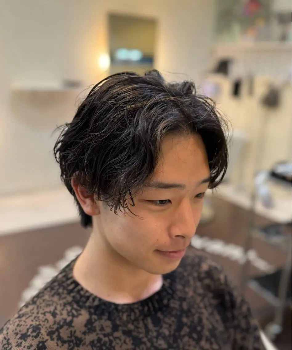 (ミニモ学割小学生〜大学生メンズ限定)カット+パーマトリートメント付きの写真