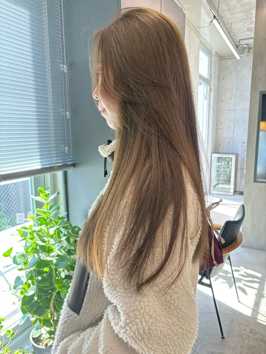 ロング カラー カット ヘアカラー トリートメント Saki/レイヤー/ 柔色カラー/顔まわりのヘアスタイル