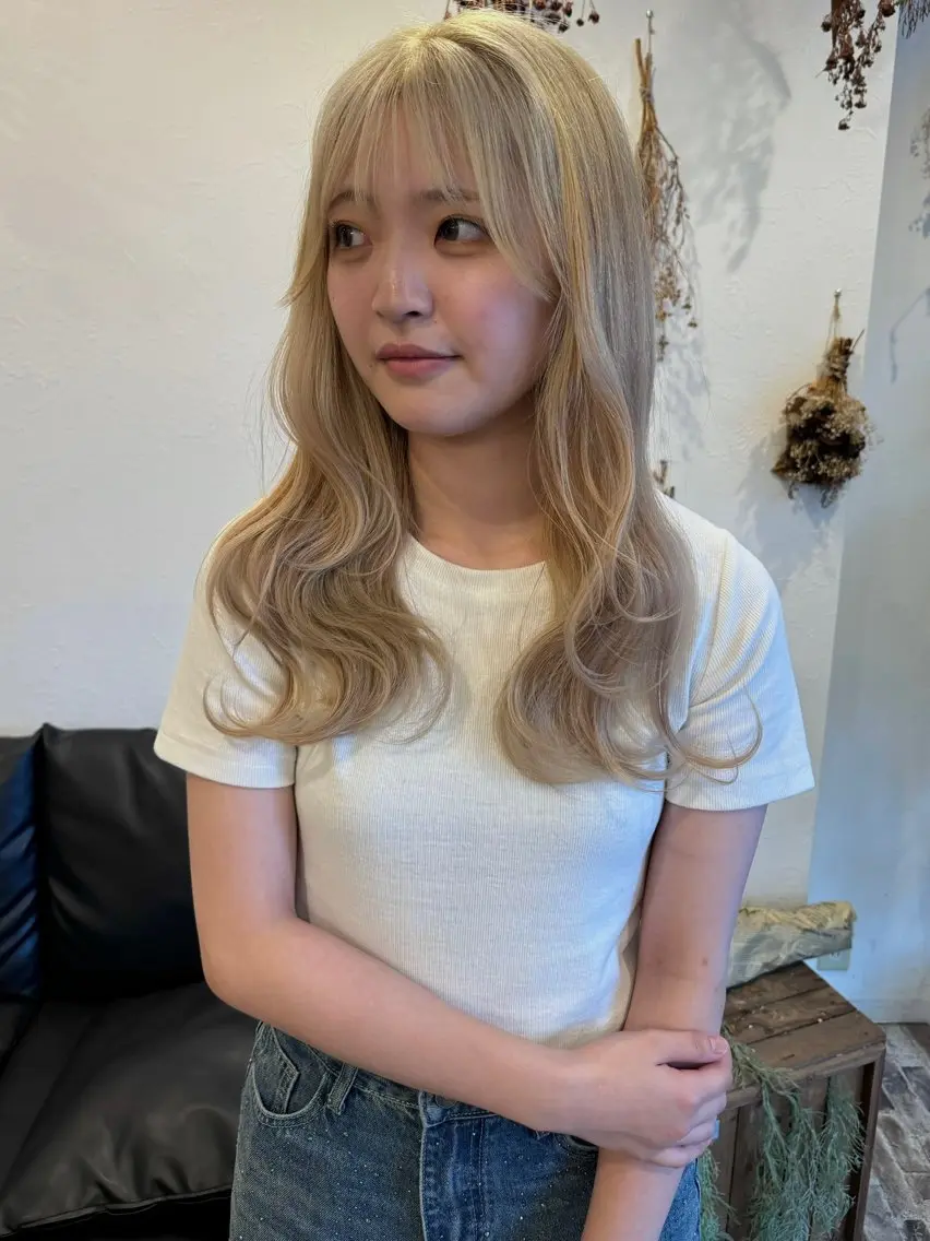 ロング カラー ブリーチ 抜きっぱなしブロンド ハイトーンカラー ヘアカラー m ā l o.🌷 サカモトマイコのヘアスタイル