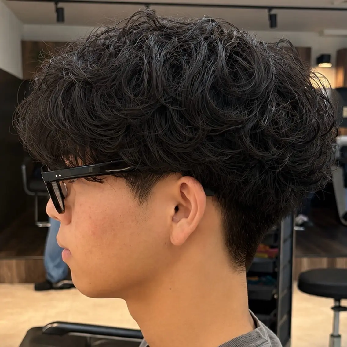 パーマ メンズ フェザーパーマ マッシュ メンズパーマ 波巻きパーマ ニュアンスパーマ カット パーマ 男の理想を叶える🔥 メンズパーマ特化｜関のヘアスタイル