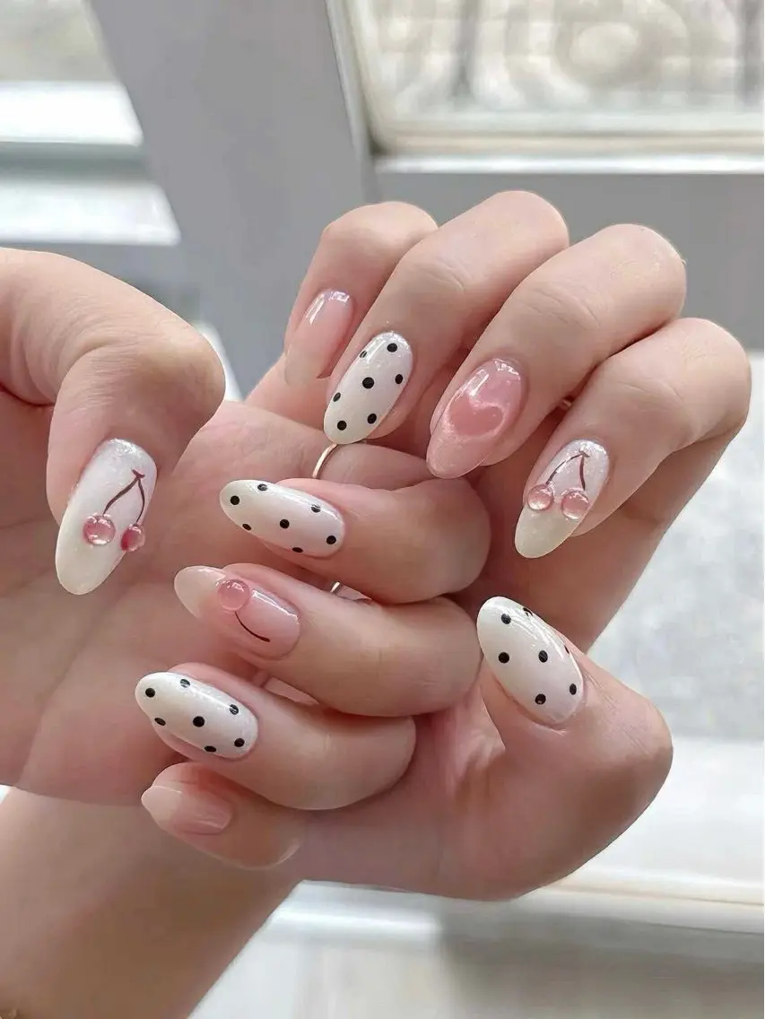 ネイル アートネイル チークネイル 氷ネイル・うるうるネイル 韓国ネイル マグネットネイル ハンドネイル NAILS168 新大久保店のネイルデザイン