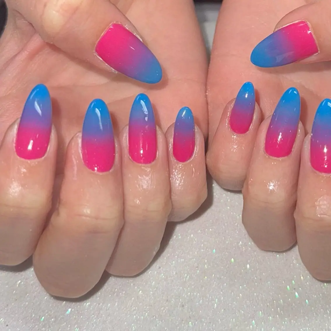 ネイル ハンドネイル VIERU 🌈🎀💖のネイルデザイン