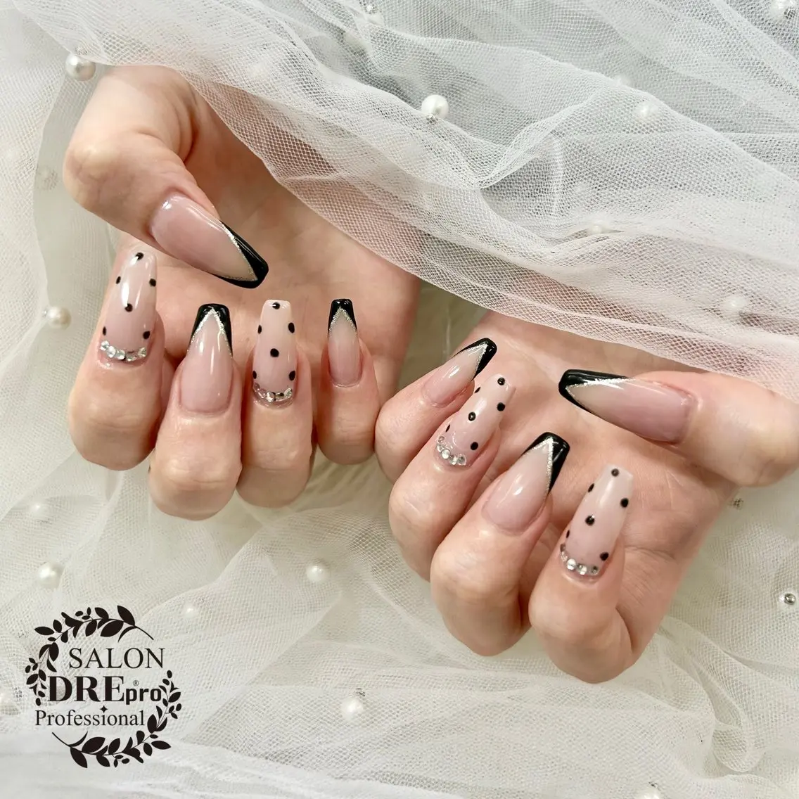 ネイル ドット フレンチネイル salonDRE MIKAのネイルデザイン
