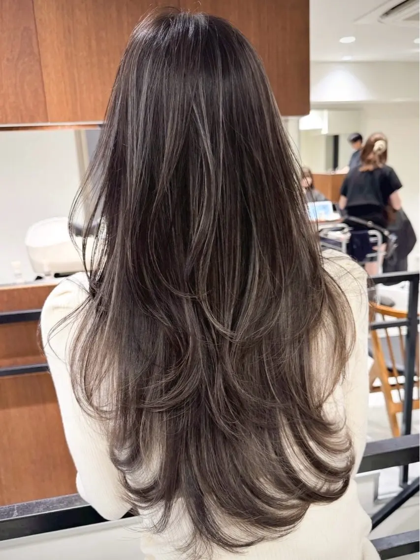 ロング カラー ブリーチ ハイライトカラー ハイライト ヘアカラー 小顔ボブ jilblanカホのヘアスタイル