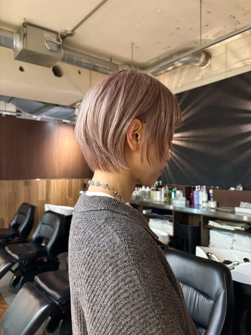 ショート カラー ベージュカラー ピンクカラー カット ヘアカラー ロングレイヤー /表参道/関端のヘアスタイル