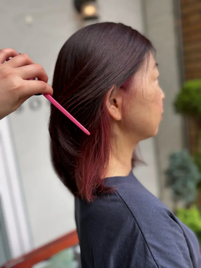ミディアム カラー インナーカラー レッドカラー カット ヘアカラー 上川畑 つかさのヘアスタイル
