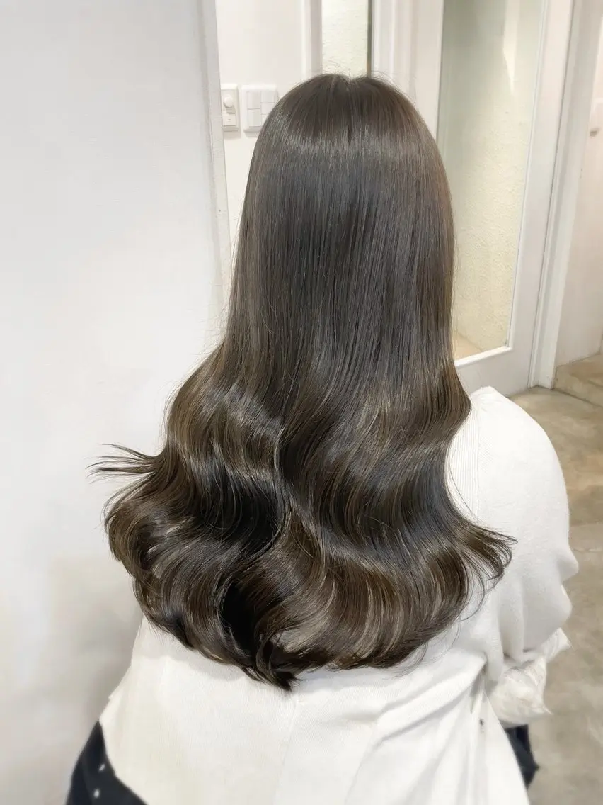 セミロング カラー バレイヤージュ ベージュカラー ブリーチ ケアブリーチ ダブルカラー ヘアカラー トリートメント ミディアム/顔周り/ ベージュ🌼mayuのヘアスタイル