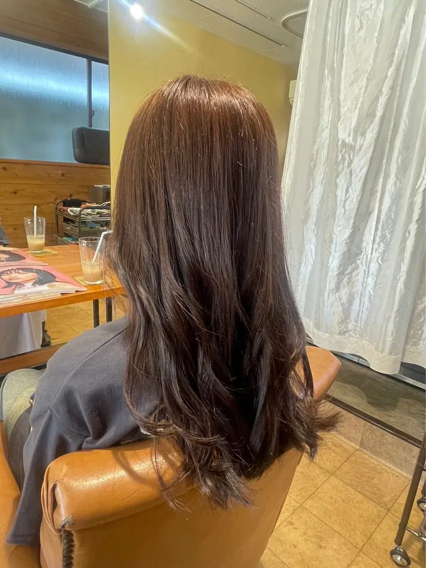 ロング カラー ブリーチ ココアグレージュ グレージュ ブリーチなしカラー KOUKI メンズカットのヘアスタイル