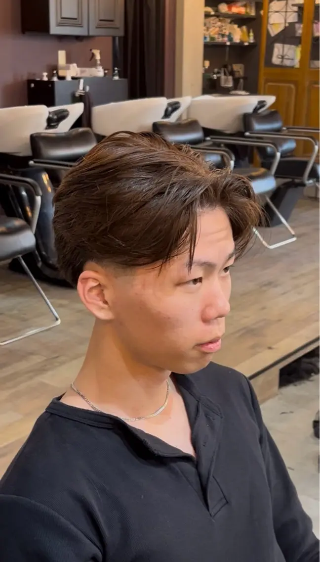 ショート カラー パーマ メンズ フェードカット カット ヘアカラー パーマ 海外風メンズ🇺🇸 💈N.Yuto💈の眉毛・アイブロウイメージ