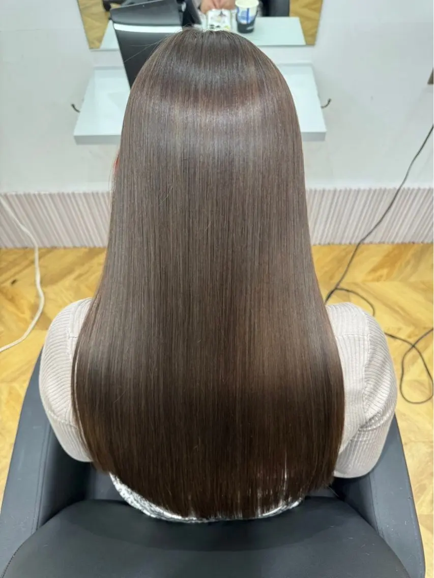 ロング パーマ くせ毛 ストレートパーマ ヘアカラー トリートメント 浦谷洸成 艶カラー /酸性ストレートのヘアスタイル
