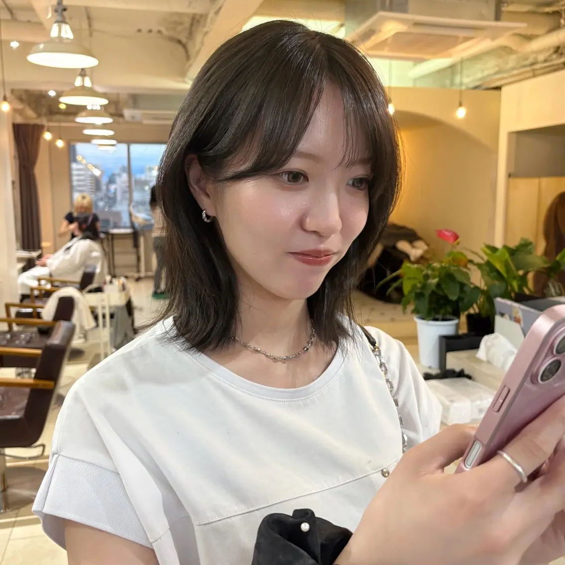 ミディアム カラー アッシュ アッシュブラウン ブラウンカラー カット ヘアカラー 透明感カラー🤎 ベージュ.nanoのヘアスタイル