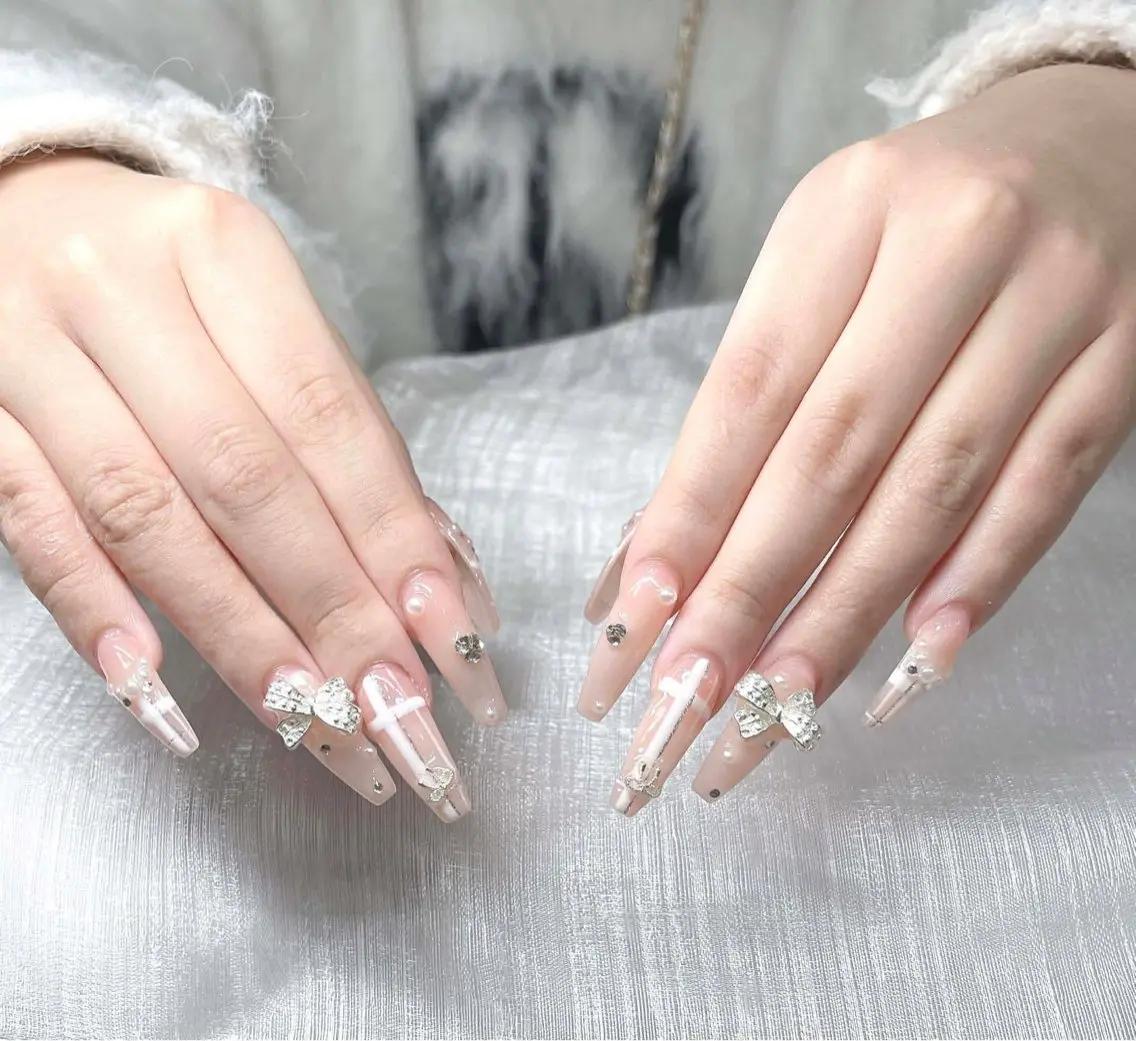 ネイル 長さ出し グラデーション 卒業式 キラキラネイル マグネットネイル ハンドネイル Lee Nailsのネイルデザイン